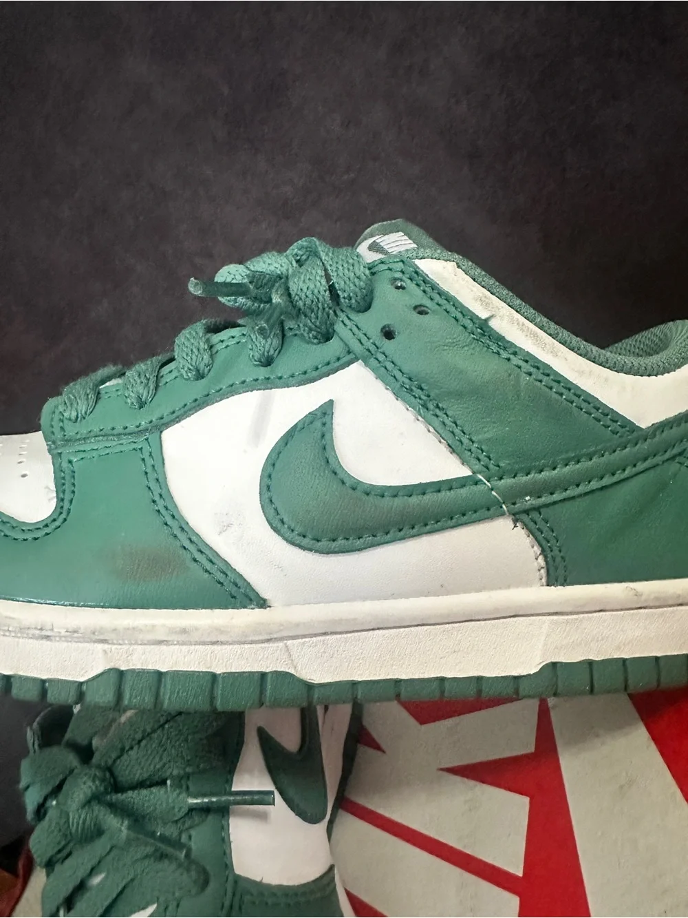 Nike Kids Low-Top Sneakers in Teal and White